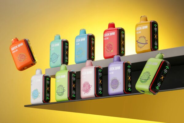 歐美爆款 GEEK BAR 15000 PUFFS  一次性抛棄式電子煙 2%尼古丁濃度 側面顯示屏發光